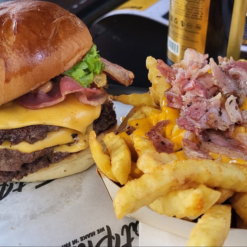Triple Cheeseburger van Fat Phill's