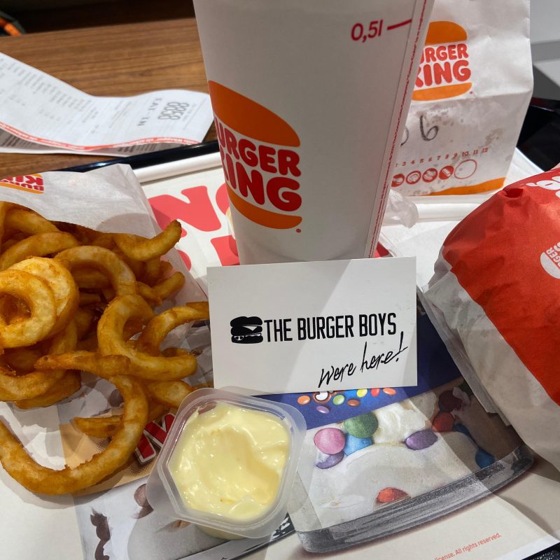 Burger, fries en softdrink bij Burger King