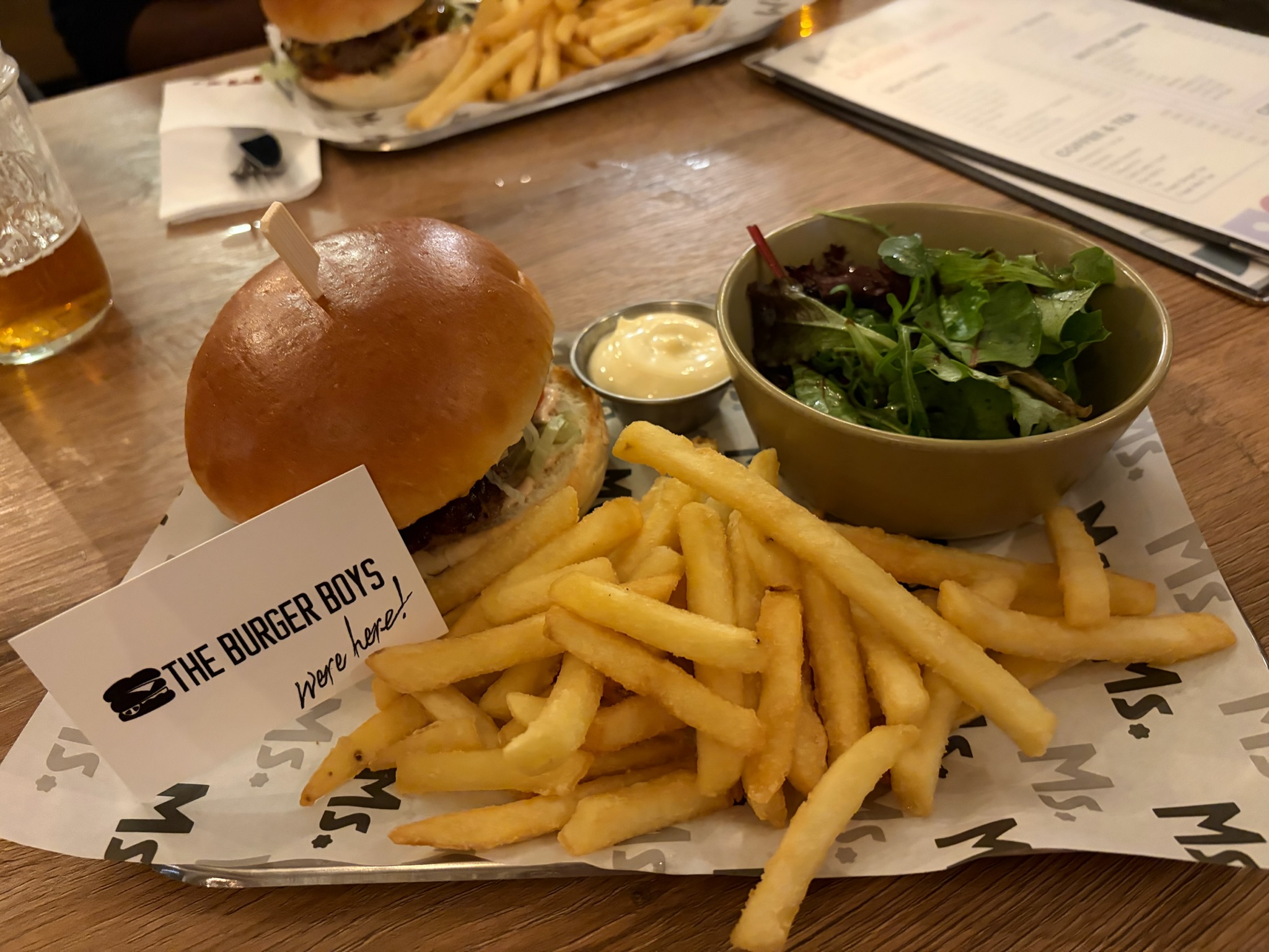 Ms.Chelin | De Beroofde BurgerBoys